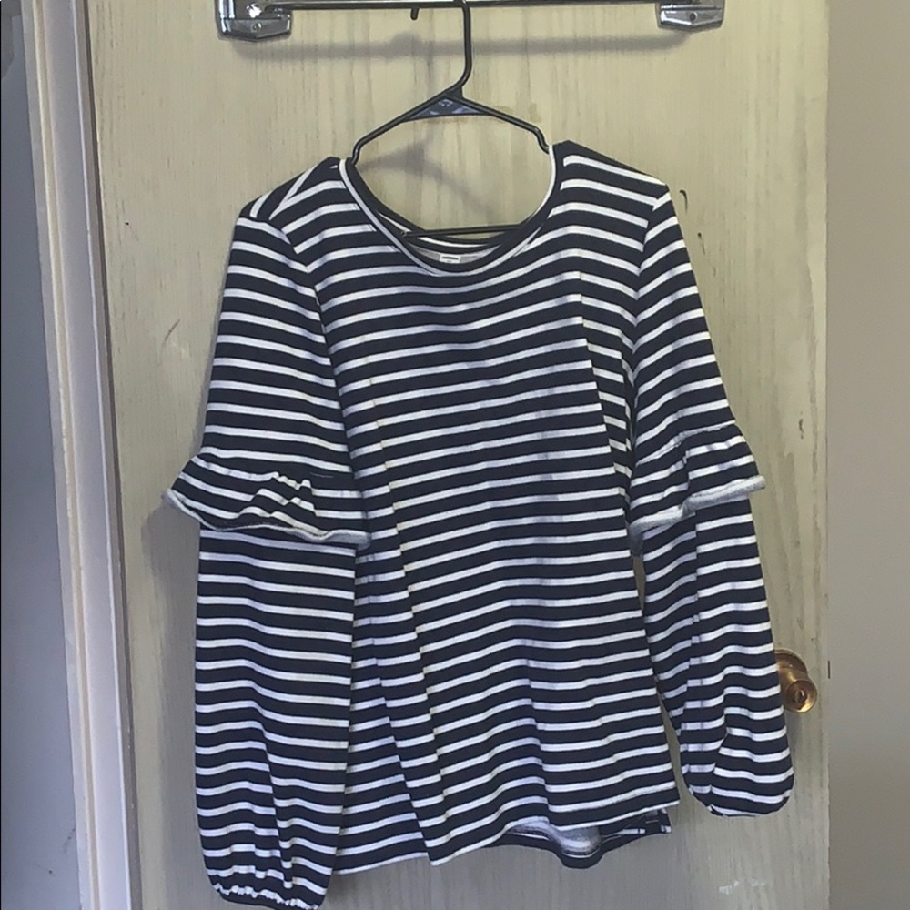 Old navy blouse with peplum sleeves